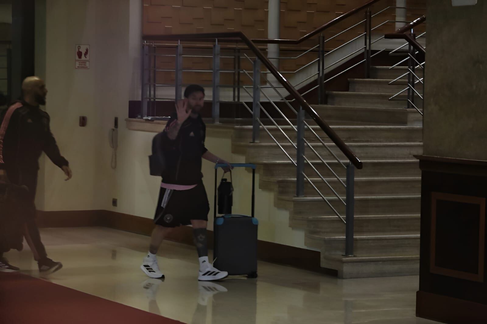 Lionel Messi aterrizó esta noche en Perú para jugar el amistoso entre Inter Miami y Universitario de Deportes. (Fotos: Antonio Melgarejo/ @photo.gec)