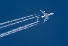 “Operation Blue Skies”: el proyecto liderado por Google para eliminar las estelas de aviones y su impacto climático