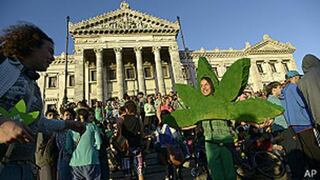 La DEA cuestiona legalización de marihuana en Uruguay
