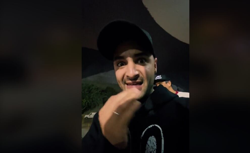 TikTok: la increíble reacción de un español al escuchar y ver a la barra de la ‘U’ en el partido ante Gimnasia. (Foto: captura TikTok)