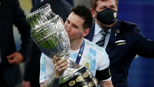 Lisandro Martínez sobre título de la Copa América: “Sin dudas, Lionel Messi se lo merecía más que nadie”