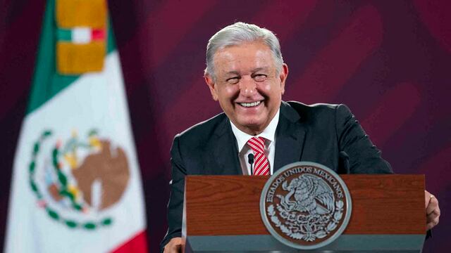 La contienda para suceder a AMLO se abre con renuncias de aspirantes oficialistas