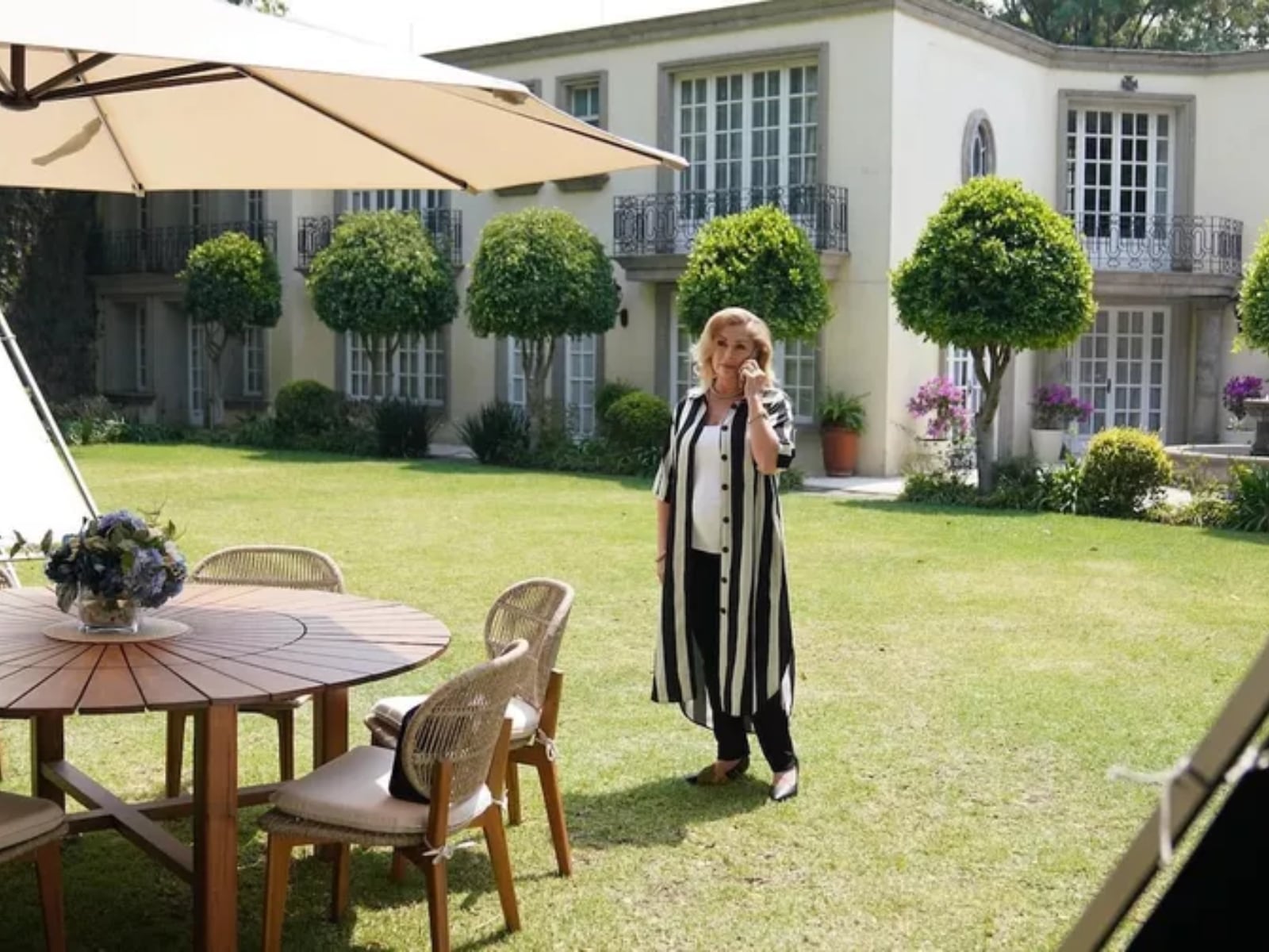 Una escena del remake de "Tres mujeres" (Foto: TelevisaUnivision)