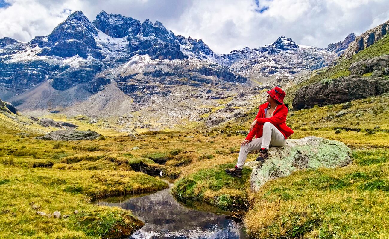 Sheyla Mendez y Nelyda Taype muestran increíbles paisajes del Perú. Aquí, una de ellas se encuentra en un destino de Huarochirí. (Foto: Archivo personal)