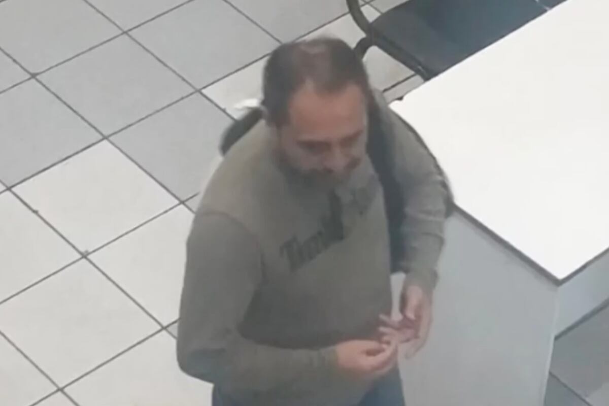 Individuo responde al nombre de Daniel Christian Figueroa. Foto: captura América Noticias