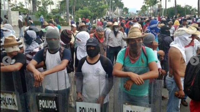 México: Toman aeropuerto de Acapulco por 43 estudiantes