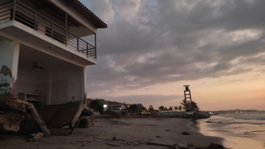 Tumbes: denuncian daños en vivienda por construcción de espigones para proyecto inmobiliario