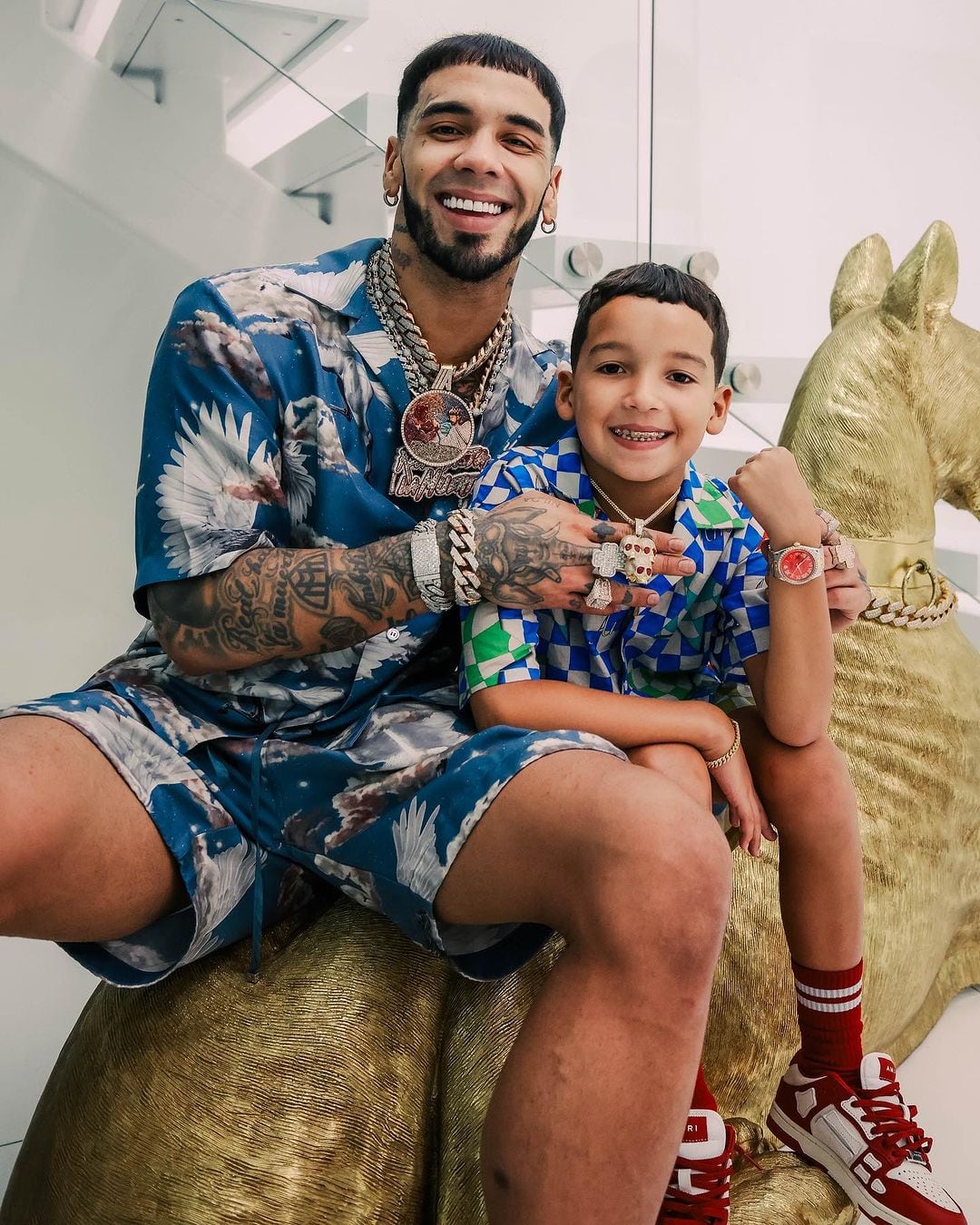 Anuel AA junto a su hijo mayor, Pablo Anuel (Foto: Anuel AA / Instagram)