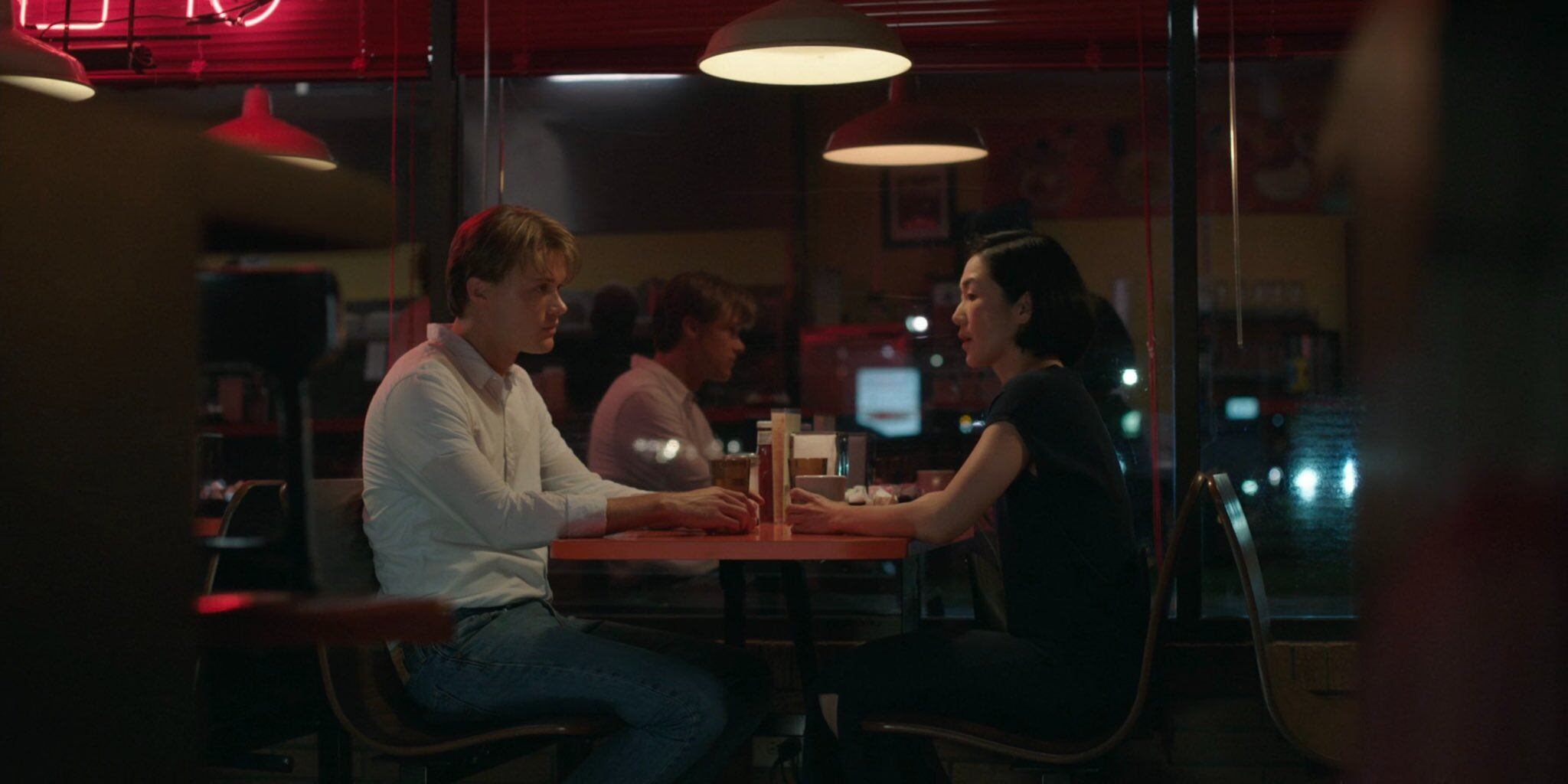 Conrad habló con Laurel para que cambie de opinión y decida apoyar a Belly en su boda con Jeremiah (Foto: Amazon Prime Video)