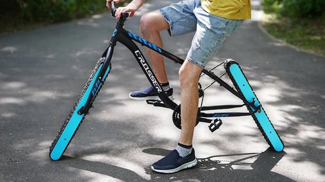 La bicicleta sin ruedas existe y funciona a la perfección: otro invento del viral ingeniero ucraniano | VIDEO