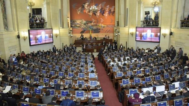 ¿Cuándo gana un congresista en Colombia?