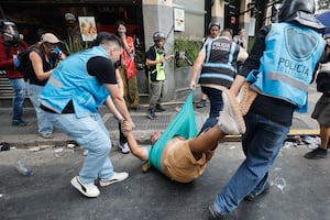 Prensa extranjera en Argentina advierte que Gobierno de Milei pone límites para cubrir la protesta en el Congreso