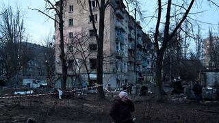 Bombardeos rusos en Nochevieja y Año Nuevo provocan cuatro muertos y 50 heridos en Ucrania