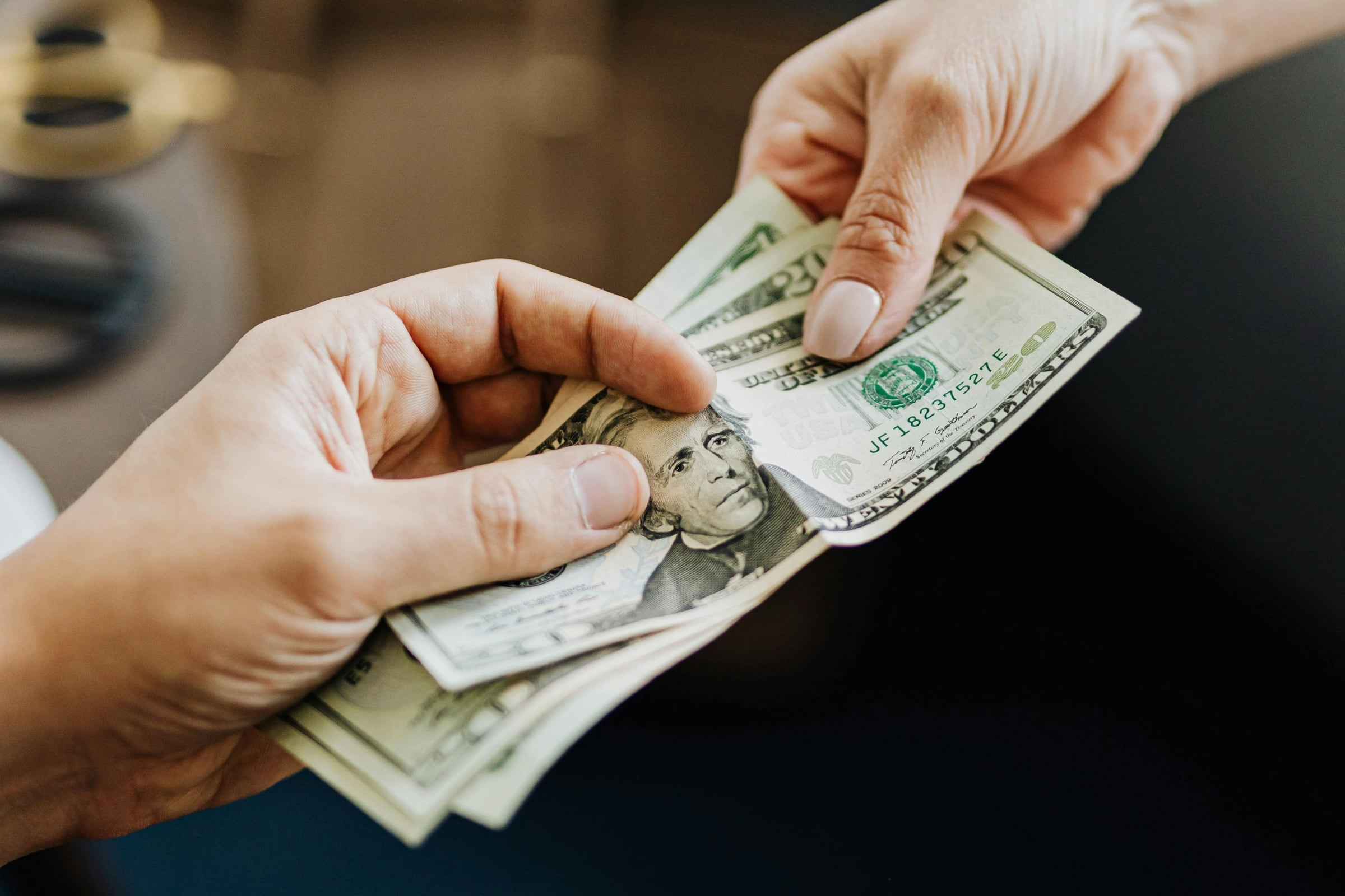 En 2026, varios estados le otorgarán beneficios económicos a algunos de sus ciudadanos (Foto: Pexels)