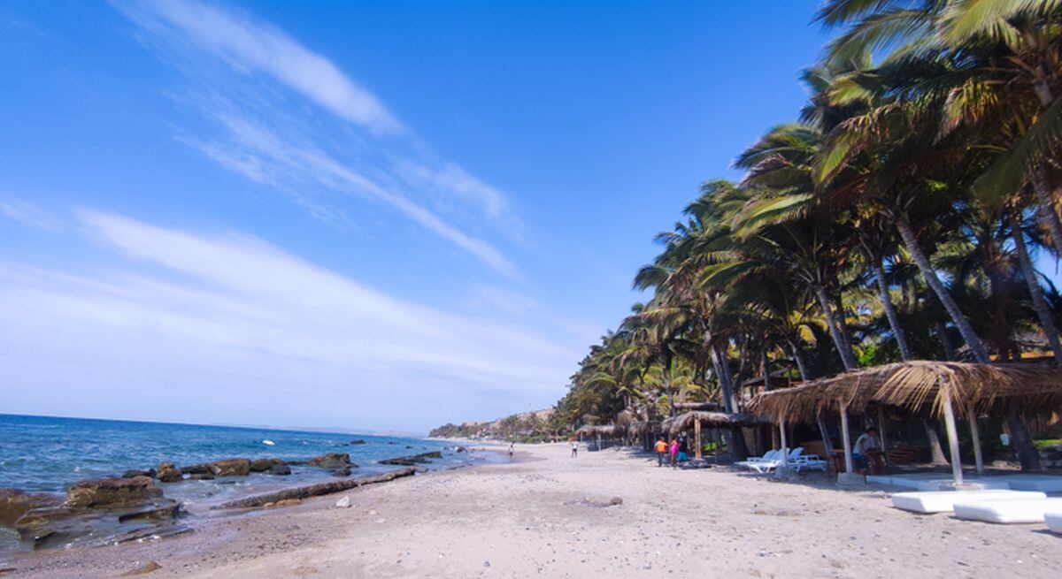 Una caminata por Pocitas, en Piura, nos permitió ver que los hoteles y las casas de alquiler turístico funcionan con normalidad, aunque con pocos turistas | Foto: Milagros Vera Colens