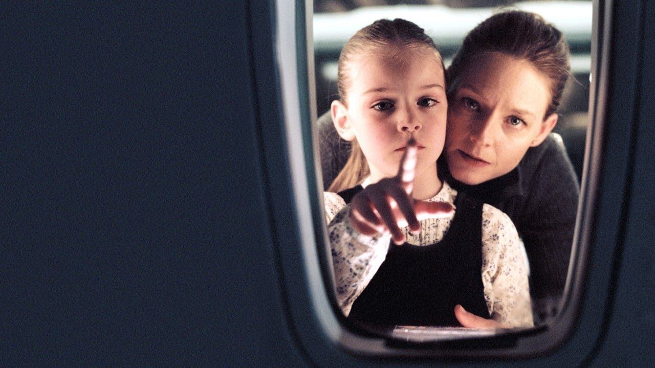 En "Plan de vuelo", una ingeniera en duelo entra en pánico cuando su hija desaparece en un vuelo transatlántico (Foto: Netflix)