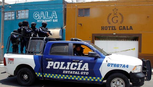 Agentes de policía patrullan en Celaya, Estado de Guanajuato, México, el 24 de mayo de 2022. (Foto de MARIO ARMAS / AFP)