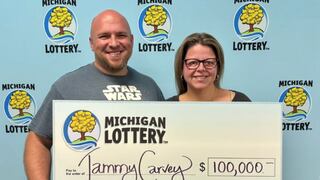 La mujer de Michigan que usó IA para ganar un premio de $100 mil en Powerball: “Estamos incrédulos”