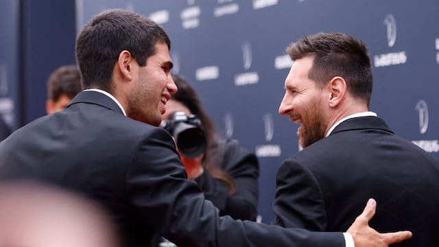 Carlos Alcaraz: Mira la reacción del tenista español tras conocer a Lionel Messi
