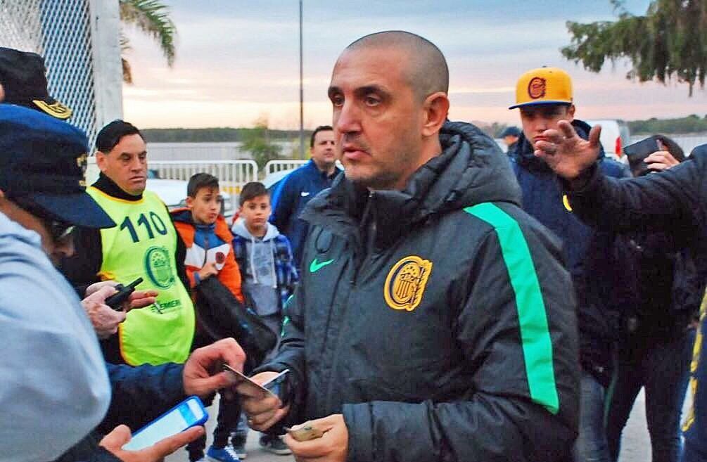 Andrés ‘Pillín’ Bracamonte, histórico jefe de la barra brava de Rosario Central, fue asesinado en la noche del sábado cerca del estadio Gigante de Arroyito tras el partido entre Rosario Central contra San Lorenzo.