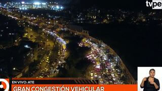 Gran congestión vehicular se registró cerca del estadio Monumental y en la Av. Javier Prado