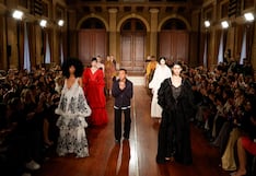 La historia del diseñador peruano Jorge Luis Salinas, quien conquista Milán con colección inspirada en el huaylarsh