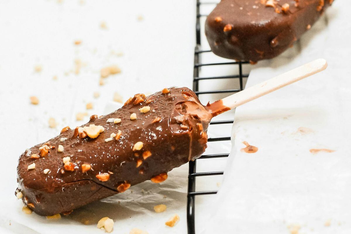 Si el helado lleva trocitos que puedan dañar la garganta, como maní, es mejor evitarlo. (Foto: rakhmat suwandi / Pexels)