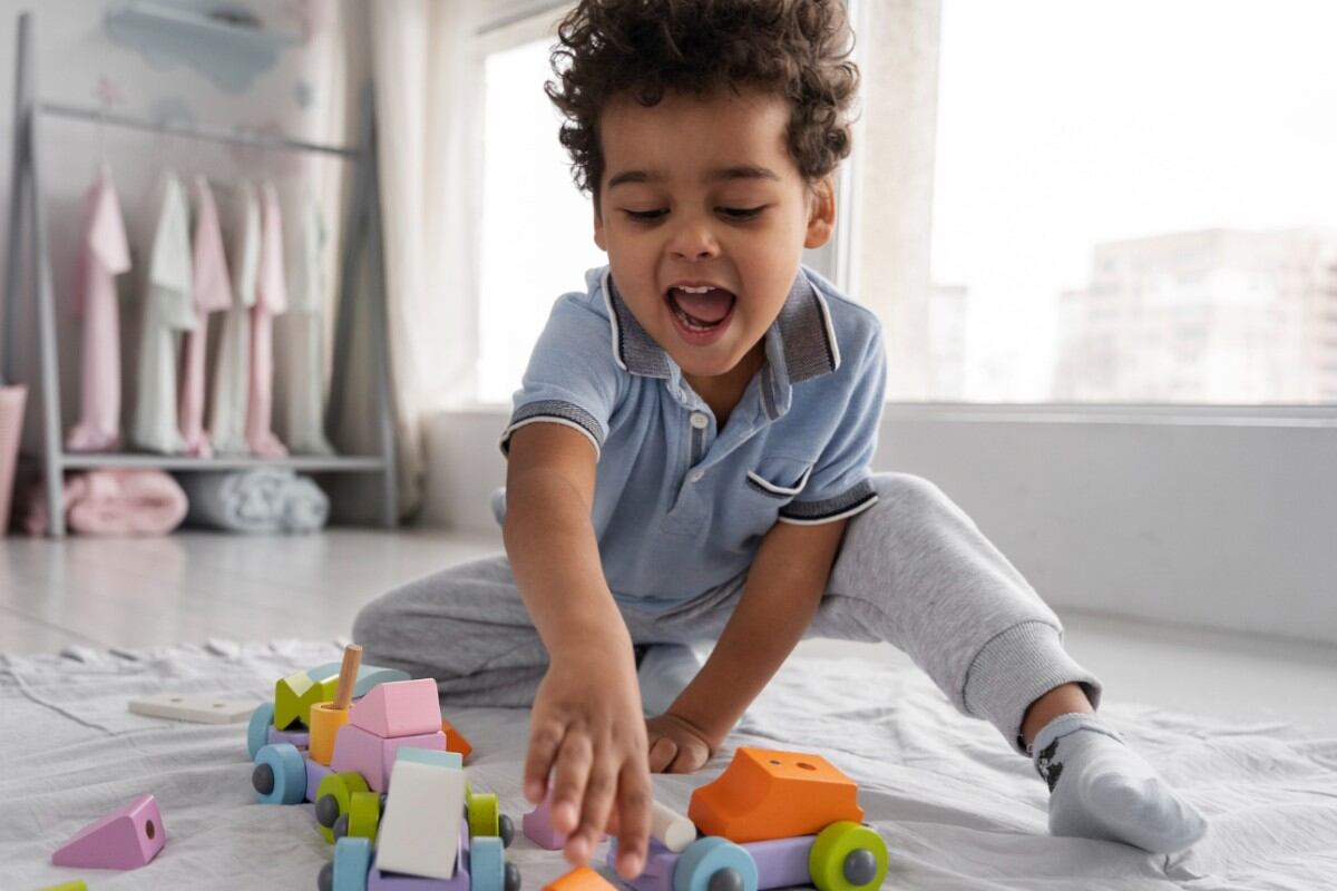 Un gesto habitual en la mayoría de hogares podría estar afectando a los más pequeños sin que los padres se den cuenta. (Foto referencial: Freepik)