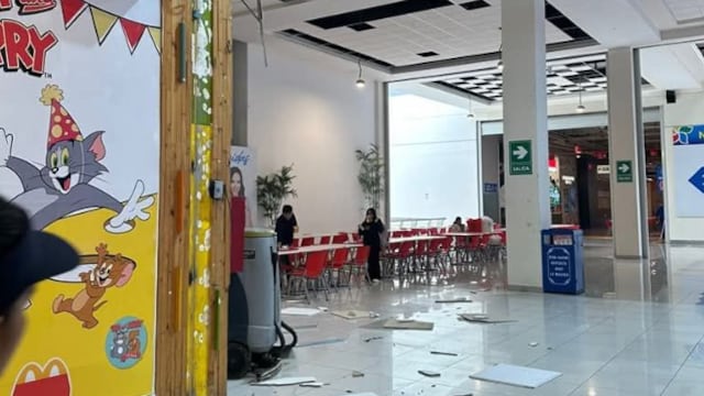 Reportan caída parcial del techo de patio de comidas del centro comercial Plaza Norte