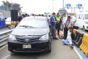 Ate: Policía frustra secuestro, rescata a víctima y abate a presunto delincuente en peaje de Monterrico