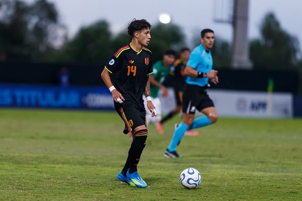 Franco Giambavicchio jugó el Sudamericano Sub17 con la Selección Peruana. (Foto: Getty Images)