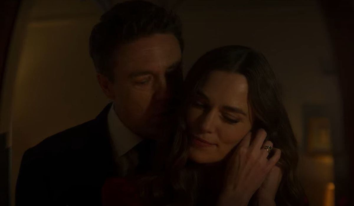 En "Black Doves", Helen y su esposa, de quien ha filtrado información por una década (Foto: Noisy Bear / Sister Pictures)