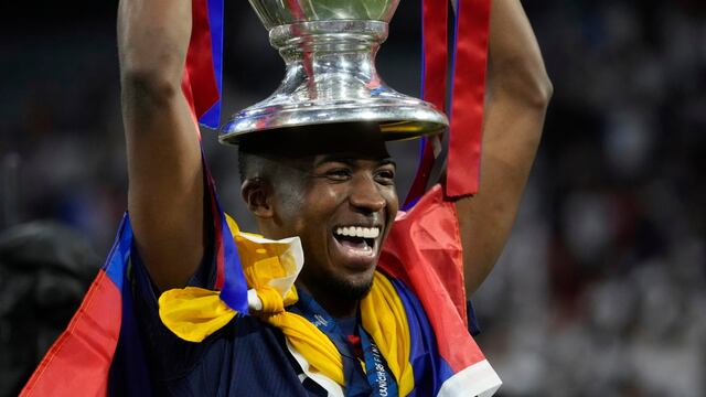 Willian Pacho es el primer ecuatoriano en ganar la Champions League. (crédito: AFP).