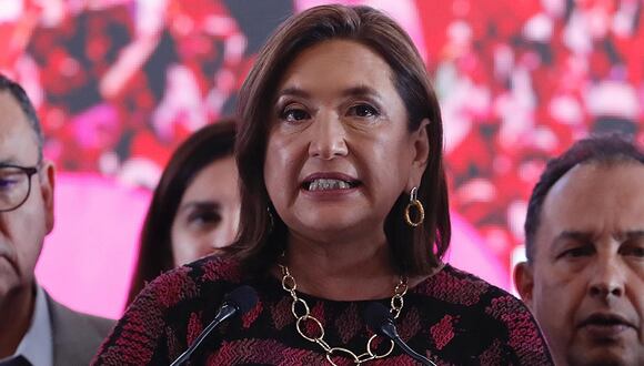 La candidata presidencial opositora, Xóchitl Gálvez, habla durante una conferencia en su casa de campaña, al final de la jornada electoral, el 3 de junio de 2024, en la Ciudad de México. (Foto de Sáshenka Gutiérrez / EFE)