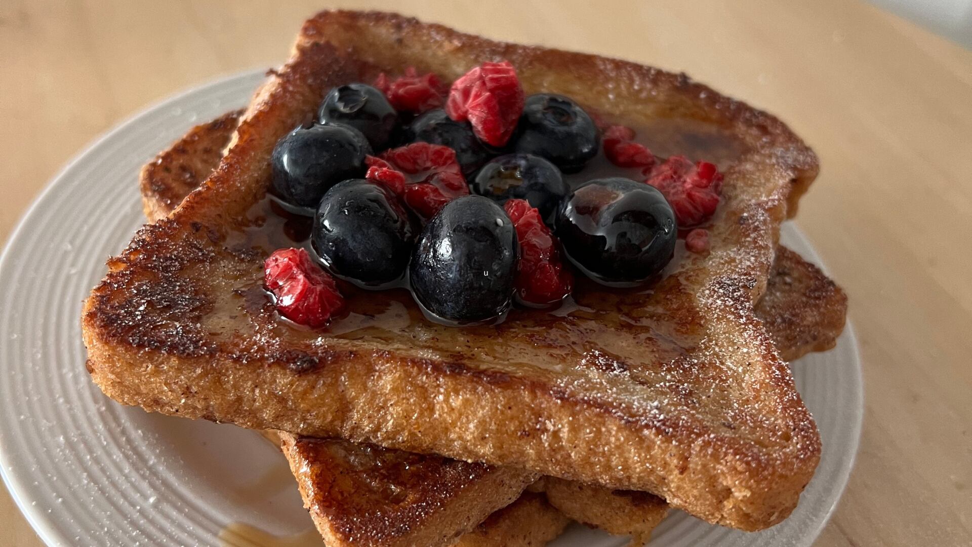 Tostadas francesas veganas, una receta de Alessandra Arce.