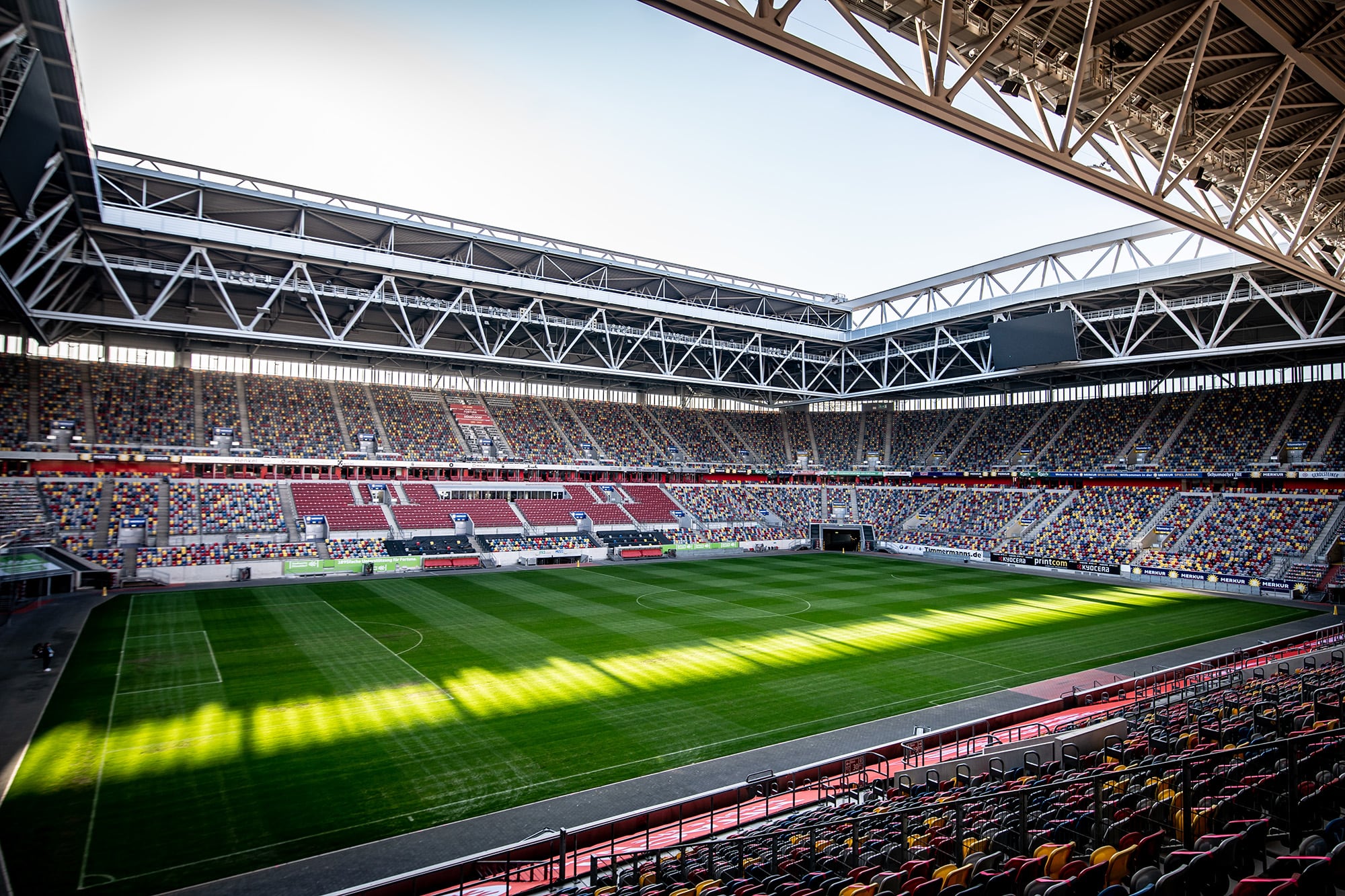 El estadio Merkur Spiel-Arena de Düsseldorf. Foto: Stadionwelt