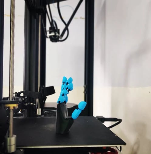 Así luce una de las prótesis desarrolladas por Maki Robotics.