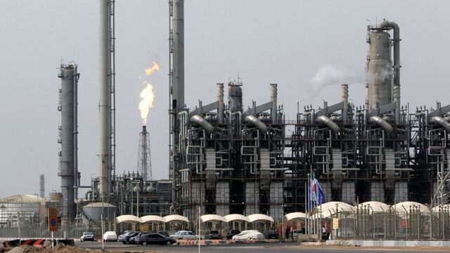 Precio del petróleo sube a su nivel más alto en ocho años al rozar los US$ 100 por tensiones entre Rusia y Ucrania