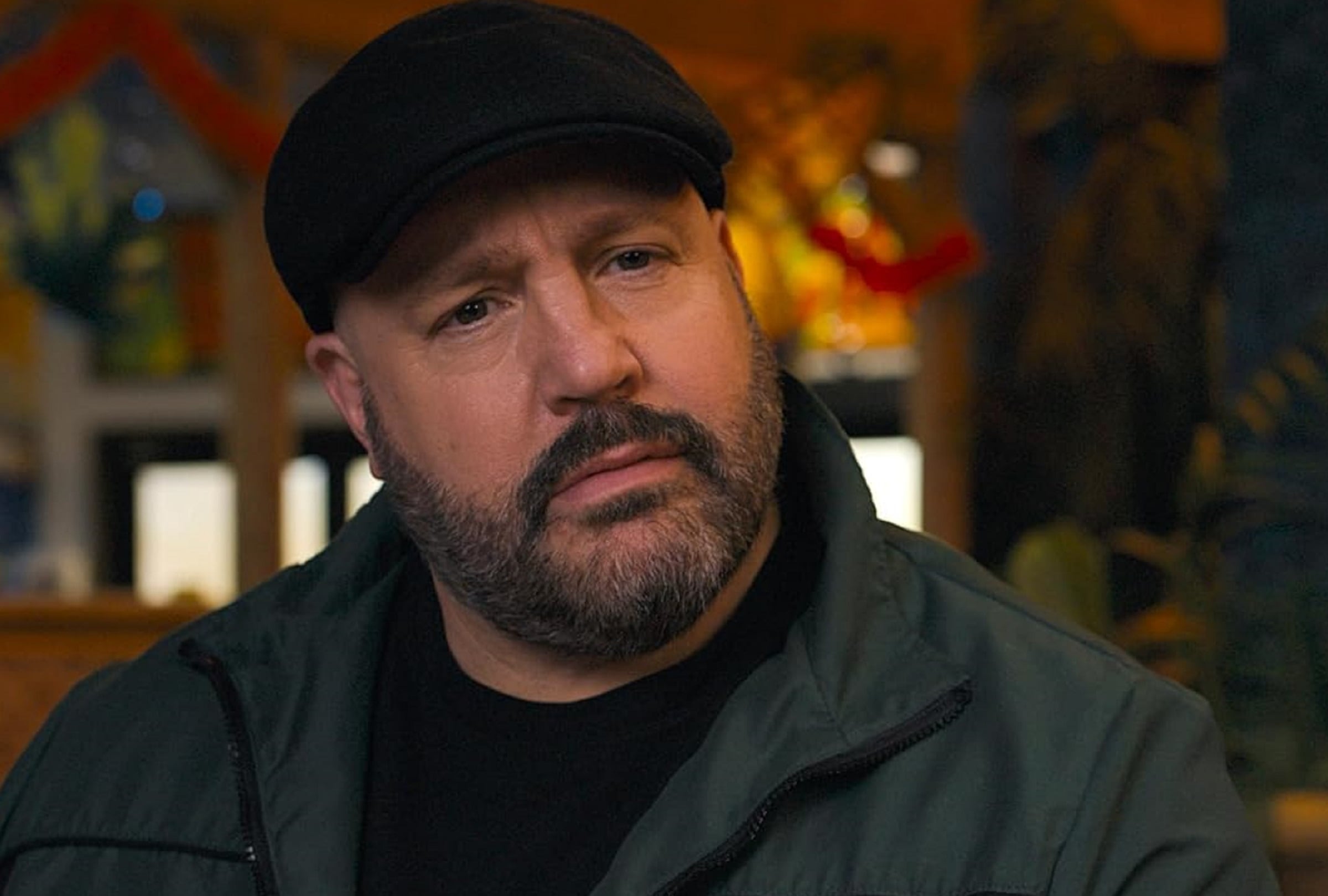 Kevin James interpreta a Brian Jennings, un padrastro que tiene un día caótico, en la comedia de acción "Un día fuera de control" (Foto: Amazon Prime Video)