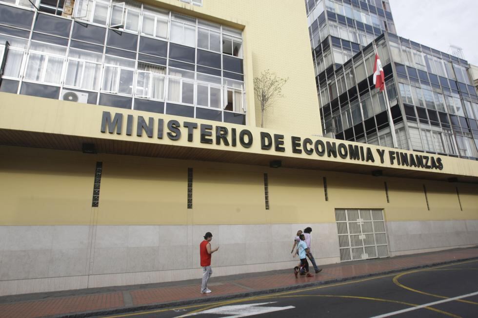 5 de diciembre del 2013. Hace 10 años. MEF cree que economía crecerá 6.5% este mes. Según el reporte de Indicadores Líderes con este estimado se proyecta que en el cuarto trimestre del 2013 se registraría un crecimiento entre 5.5% y 6.0%.