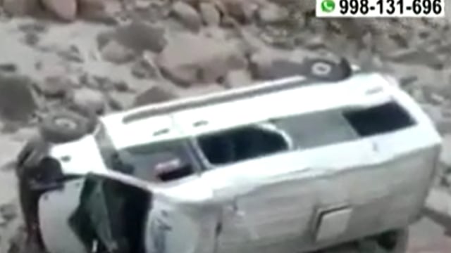 Arequipa: choque entre miniván y automóvil deja 14 heridos | VIDEO