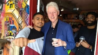 ¿Qué está haciendo Bill Clinton en Medellín, Colombia?