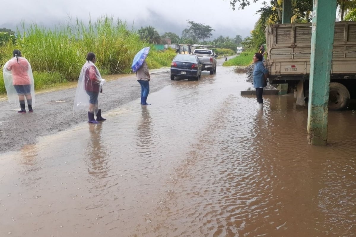 Indeci advierte sobre posibles deslizamientos y huaicos, por lo que recomienda reforzar techos, asegurar rutas de evacuación y coordinar sistemas de alerta temprana. (Foto: Andina)