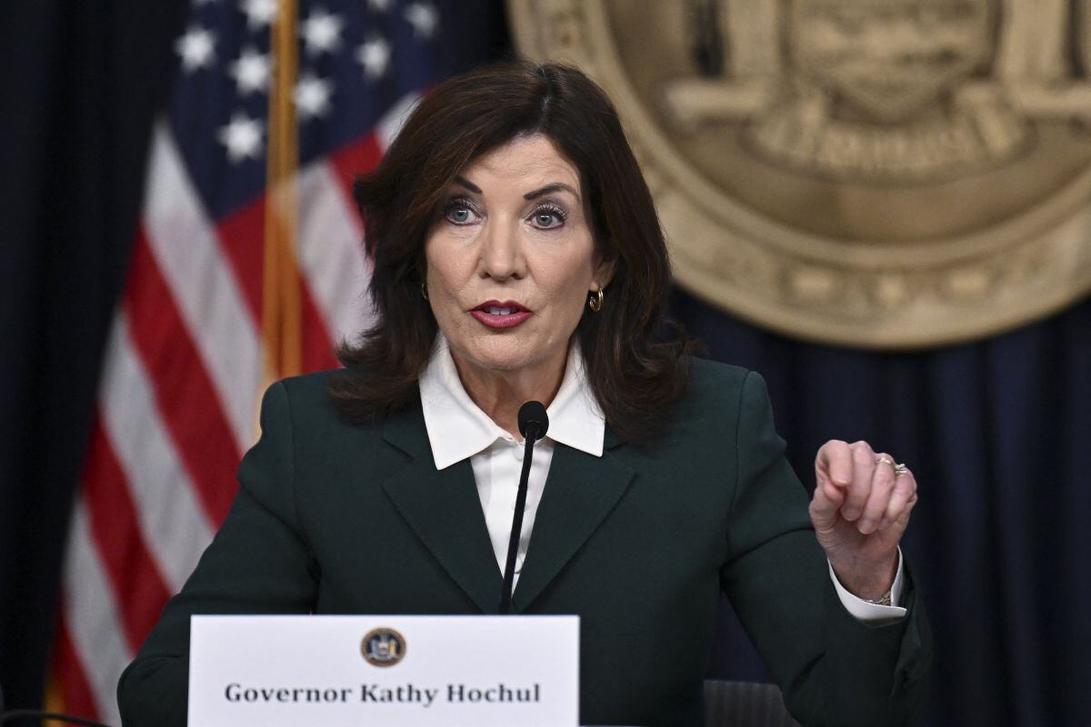 La gobernadora de Nueva York, Kathy Hochul, criticó duramente la imposición de aranceles del presidente Donald Trump. (Foto referencial: Angela Weiss / AFP)