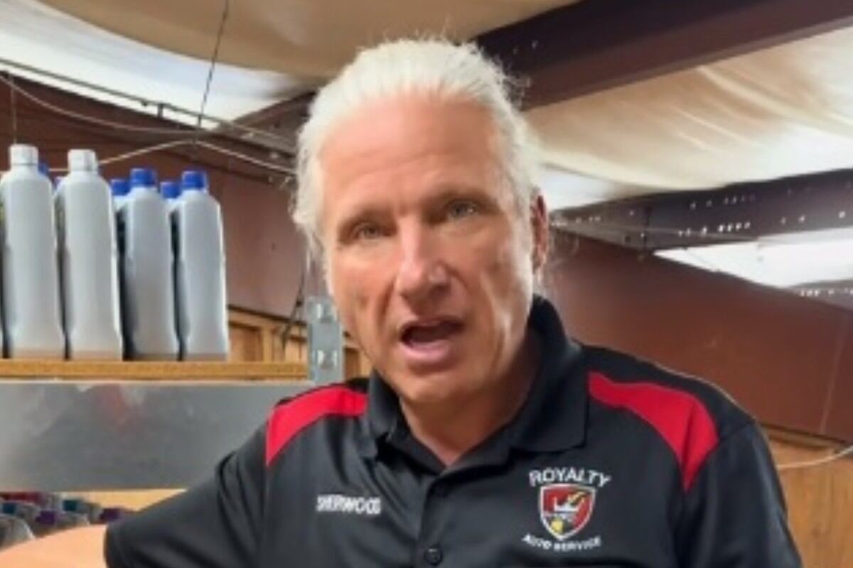 VIDEO VIRAL: un mecánico estadounidense explica con qué frecuencia hay que cambiar el aceite del coche. (Foto: @royaltyautoservice)