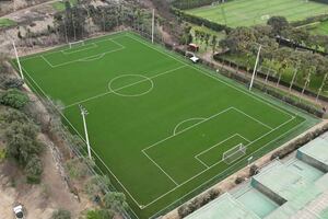 En Perú inauguran la primera cancha escolar con certificación FIFA Quality Pro