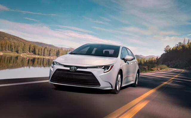 Toyota Corolla. Es un modelo strong hybrid y empata ser el octavo vehículo electrificado más vendido durante junio con un total de 8 colocaciones. Durante el primer semestre del 2023 matriculó 38 unidades.