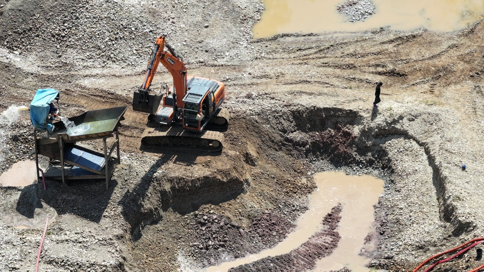 "Las Otras Voces frente al Congreso Mundial de Minería": foro propone una nueva minería con foco en lo ambiental y derechos laborales en Perú