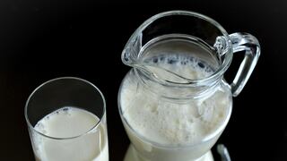 Senasa y Digesa controlarán la calidad de la leche evaporada tras modificación en el reglamento, según Midagri