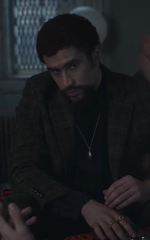 El Conejo Malo interpretará a 'Colorado', un gánster puertorriqueño, en esta nueva cinta. (Crédito: @caughtstealingmovie / Instagram)